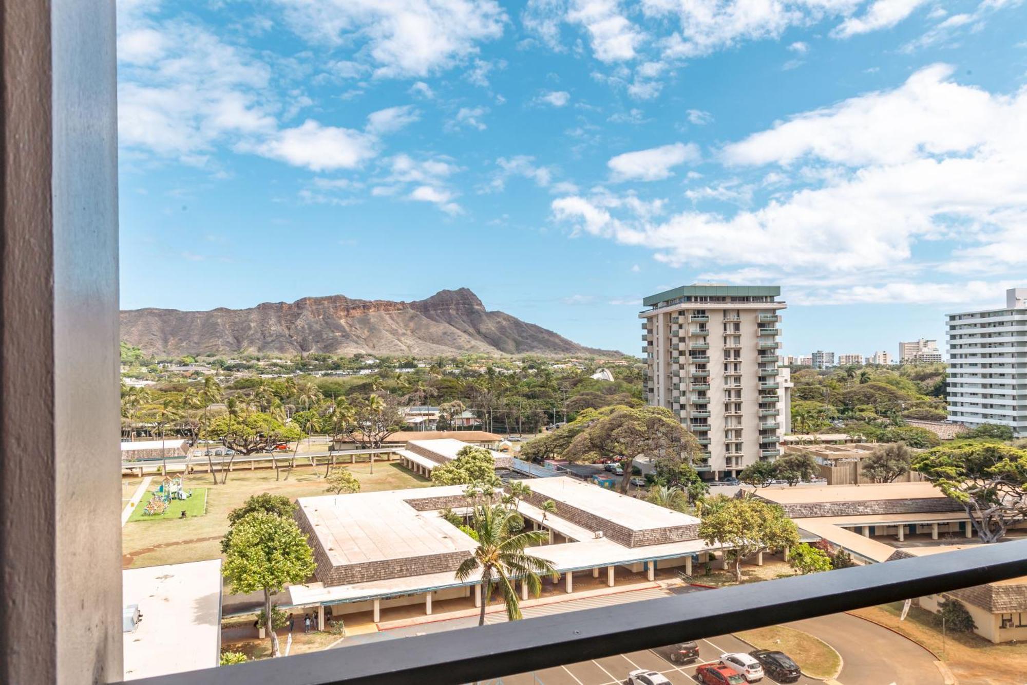 Newly Renovated 2 Bedroom Condo, 1 Block To Waikiki Beach, Free Parking Honolulu Esterno foto