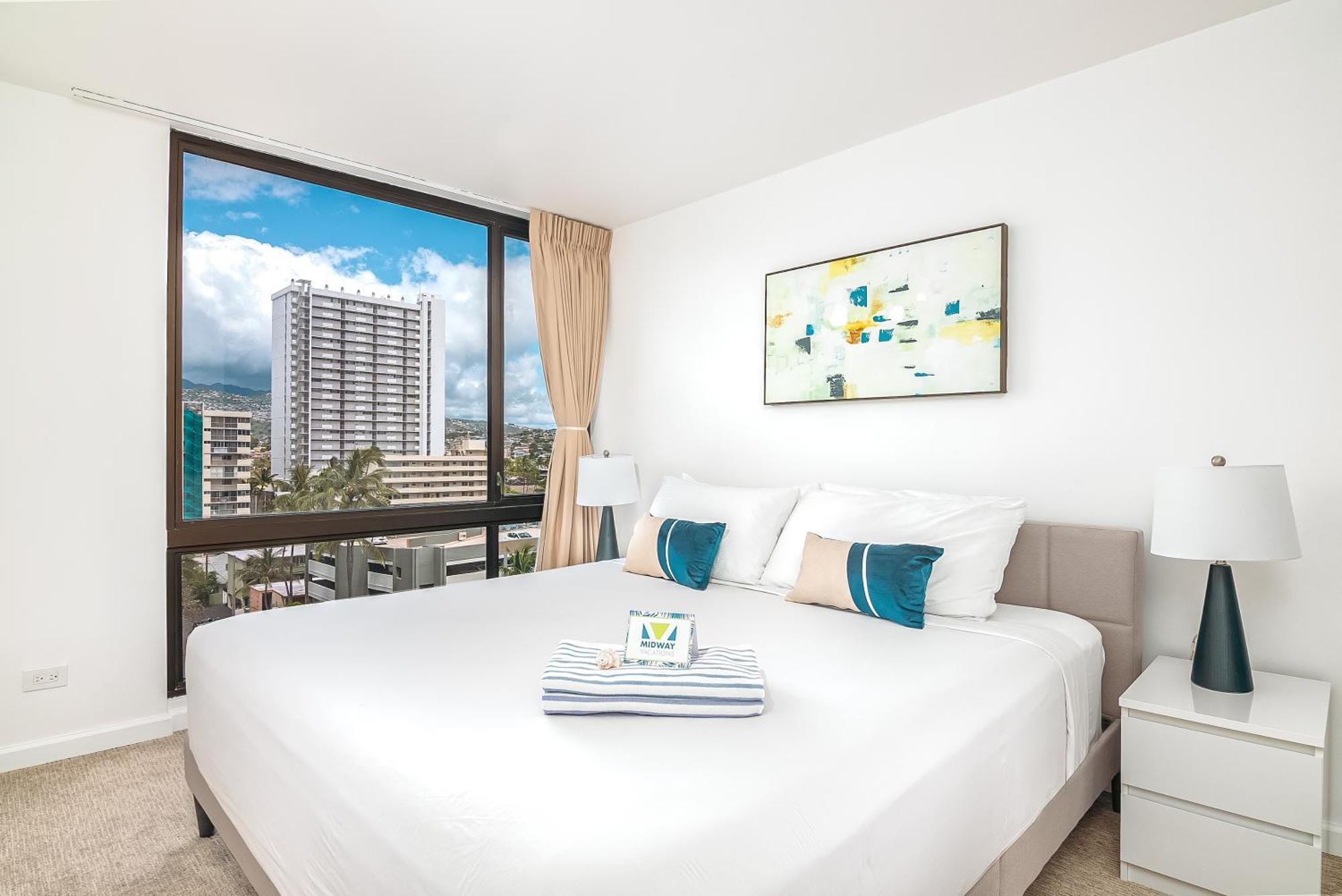 Newly Renovated 2 Bedroom Condo, 1 Block To Waikiki Beach, Free Parking Honolulu Esterno foto